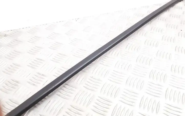 Volkswagen Sharan (2010 - 2015) 7N0854327BC Накладка стоек лобового стекла — фото 2