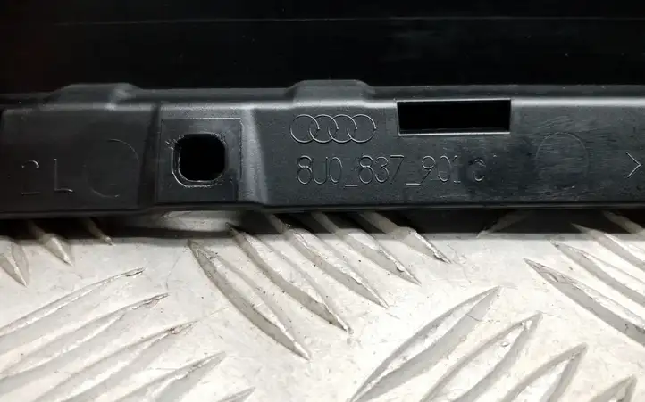 Audi Q3 8U (2011 - 2014) 8U0837901C Накладка стекла передней двери — фото 3