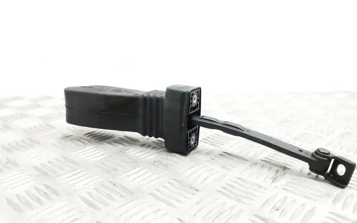 Audi Q5 (2008 - 2012)  8R0837267C Ограничитель открывания передней двери