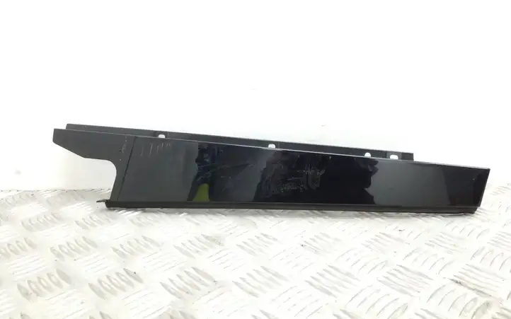 Audi A4 S4 B8 8K (2007 - 2011) 8K0839902K Накладка стекла задней двери — фото 1