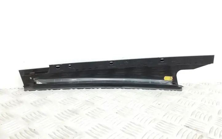 Audi A4 S4 B8 8K (2007 - 2011) 8K0839902K Накладка стекла задней двери — фото 3