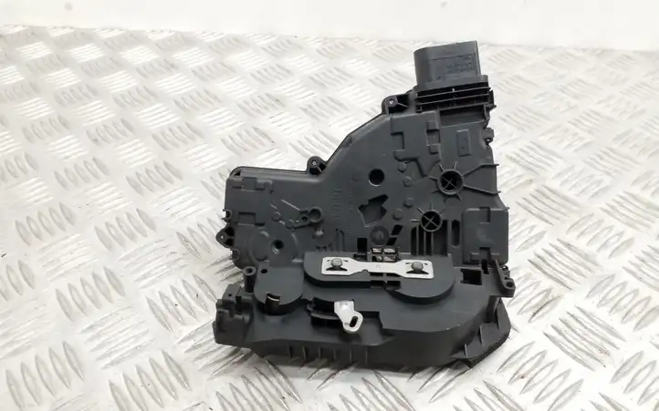 Volkswagen Sharan (2010 - 2015) 7N0839015B Замок раздвижной двери — фото 1