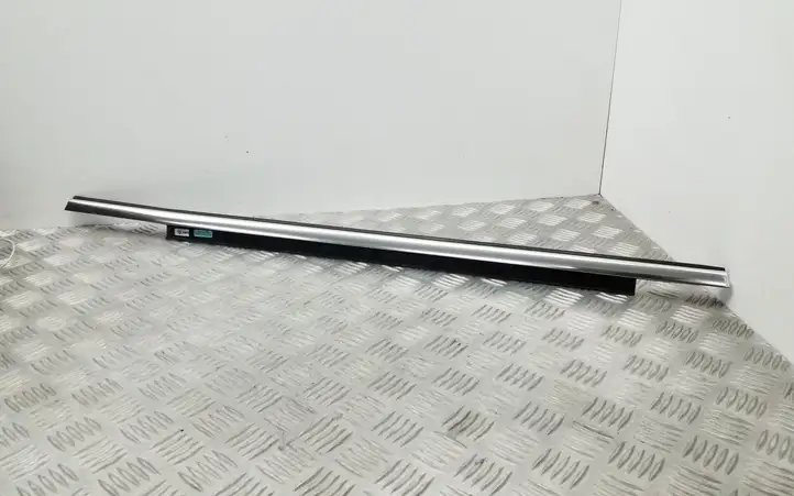 Audi Q5 SQ5 (2008 - 2012) 8R0853764F Накладка стекла задней двери — фото 1
