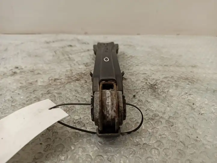 Mercedes-Benz C W204 (2007 - 2014)  A2043521488 Вилы