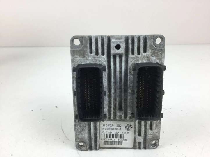 Fiat Punto (188) (1999 - 2010)  51798649 Блок управления двигателем ECU