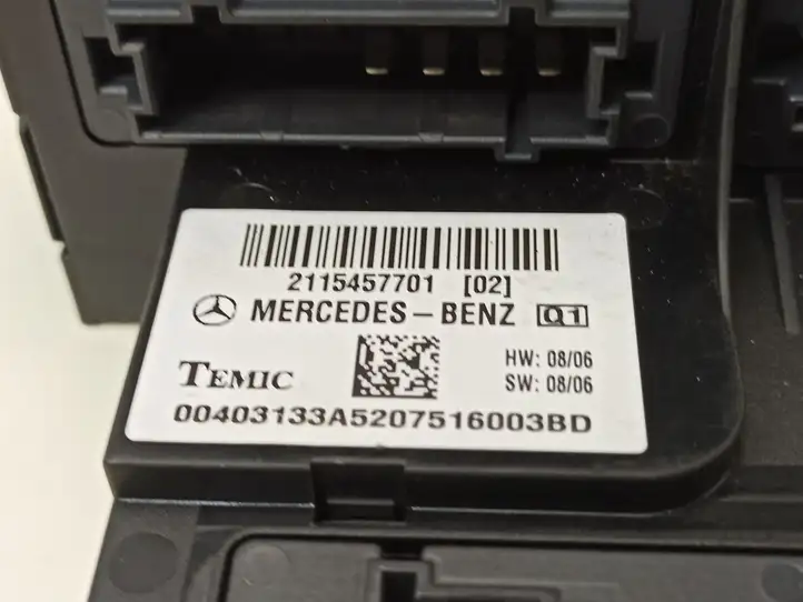 Mercedes-Benz E W211 (2002 - 2009) 2115457701 Блок предохранителей — фото 9