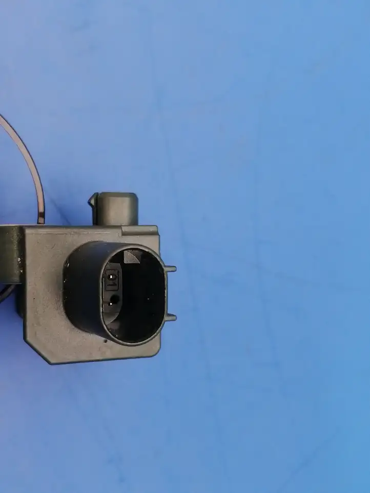 Mercedes-Benz C W204 (2007 - 2014)  A1729056000 Датчик удара надувных подушек