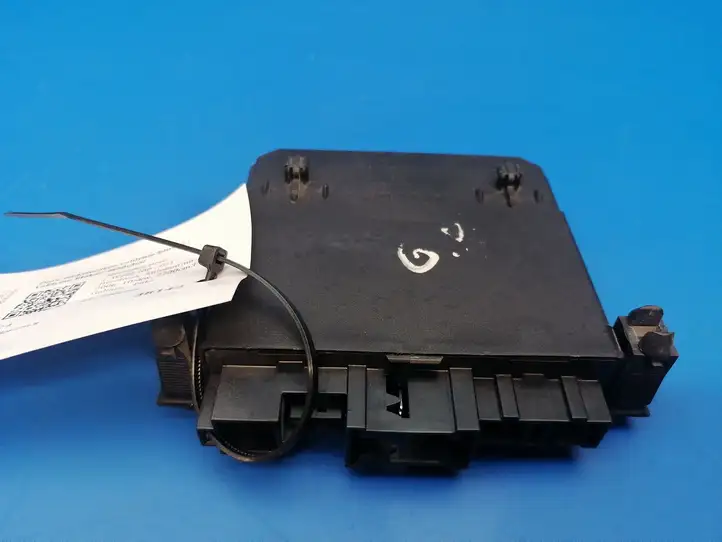 Mercedes-Benz C W203 (2000 - 2007)  2038206526 Блок управления дверью