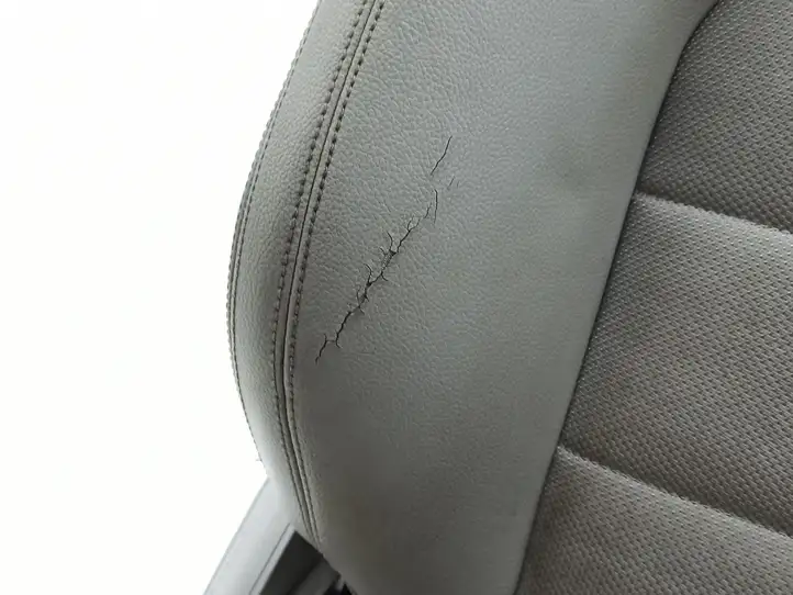Mercedes-Benz C W204 (2007 - 2014) Переднее сиденье водителя — фото 9