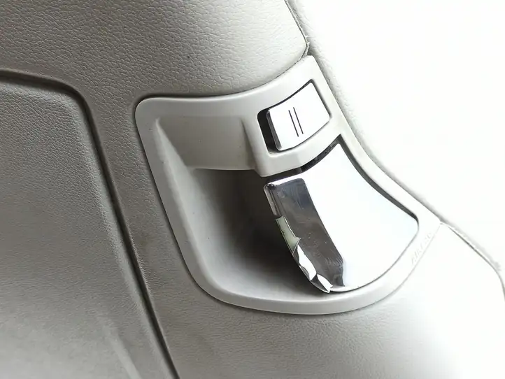 Mercedes-Benz C W204 (2007 - 2014) Переднее сиденье водителя — фото 11