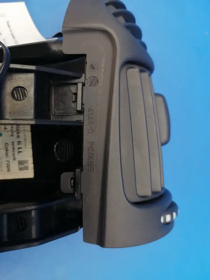 Mercedes-Benz C W203 (2000 - 2007)  a2038300154 Боковая воздушный дефлектор