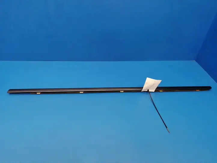 Mercedes-Benz C W203 (2000 - 2007)   Облицовка стекла задней двери