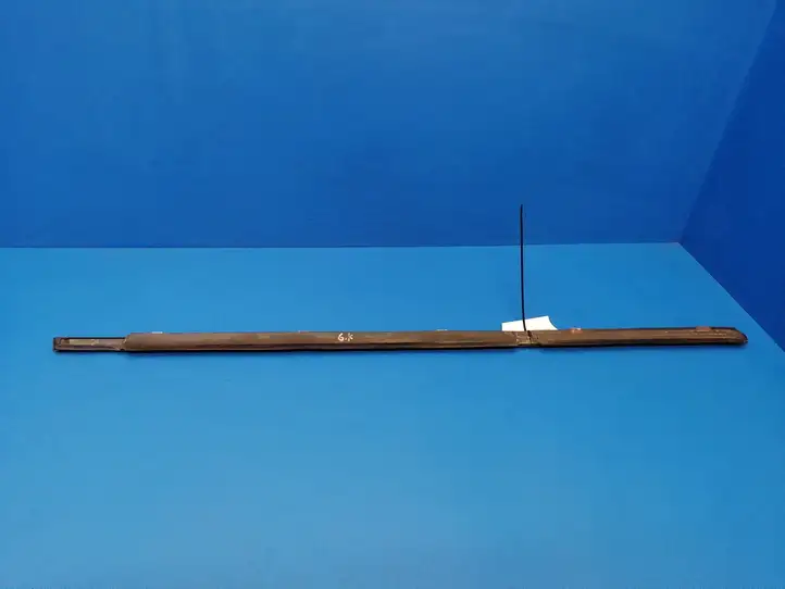 Mercedes-Benz C W203 (2000 - 2007)   Облицовка стекла задней двери