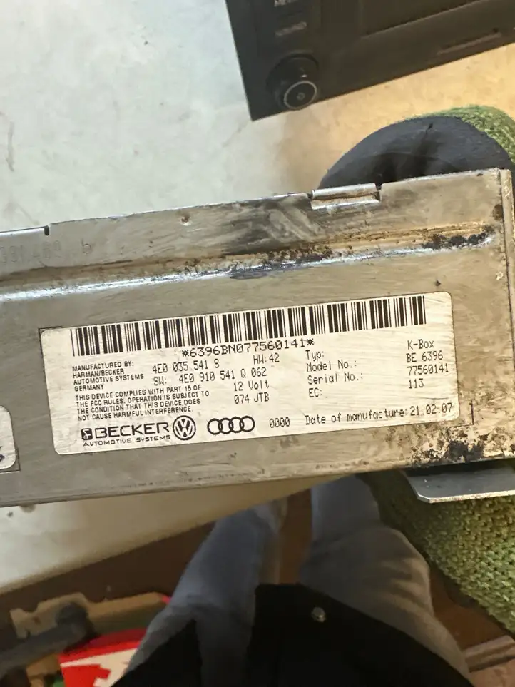 Audi Q7 4L (2005 - 2009) 4E0035541S Магнитола / мультимедийная система — фото 2
