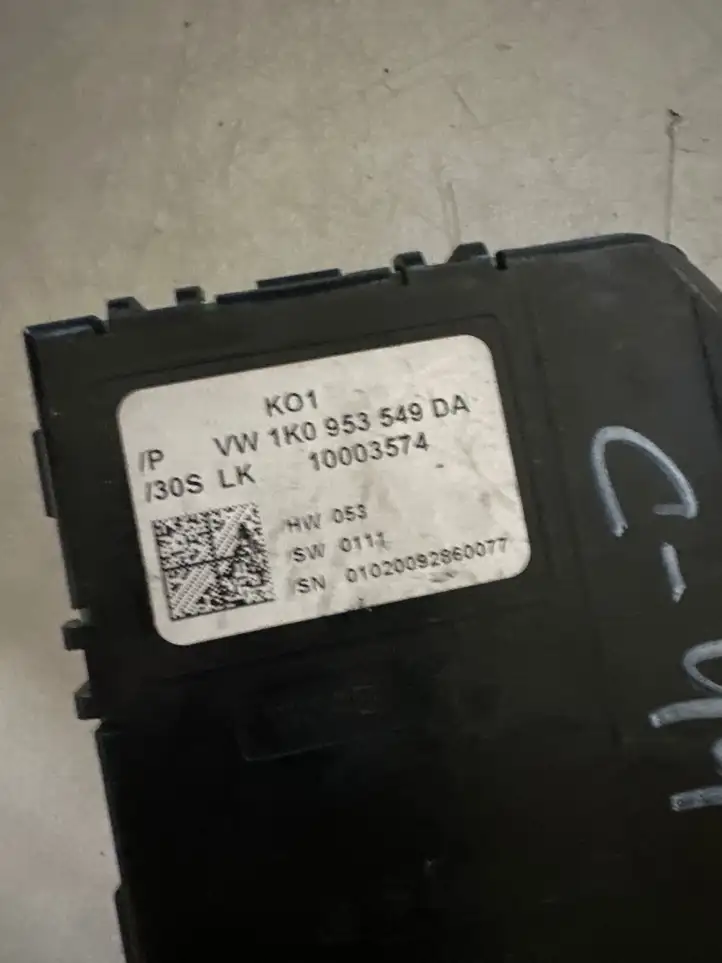 Audi A4 S4 B6 8E 8H (2000 - 2006) 10003574 Модуль комфорта — фото 2