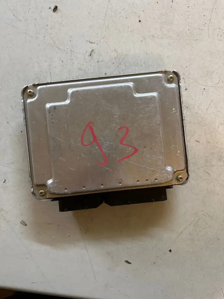 Volkswagen PASSAT B5 (1997 - 2000)  038906019CD Блок управления двигателя