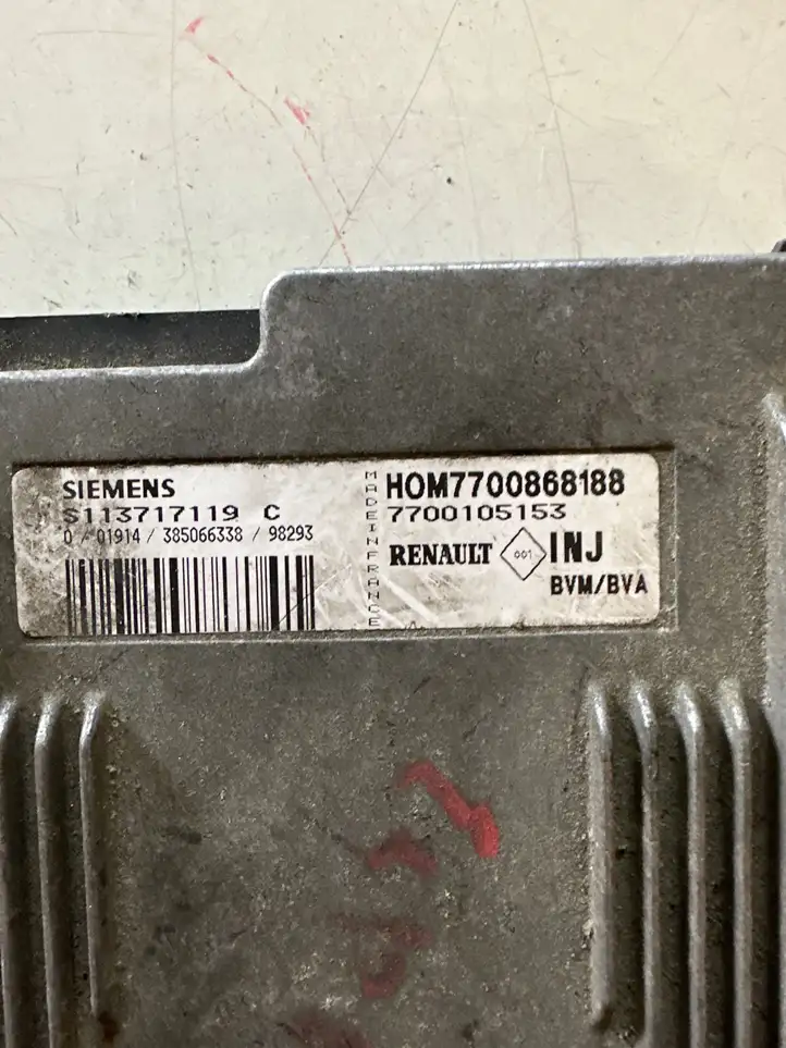 Renault Espace (1996 - 2002)  HOM7700868188 Блок управления двигателя
