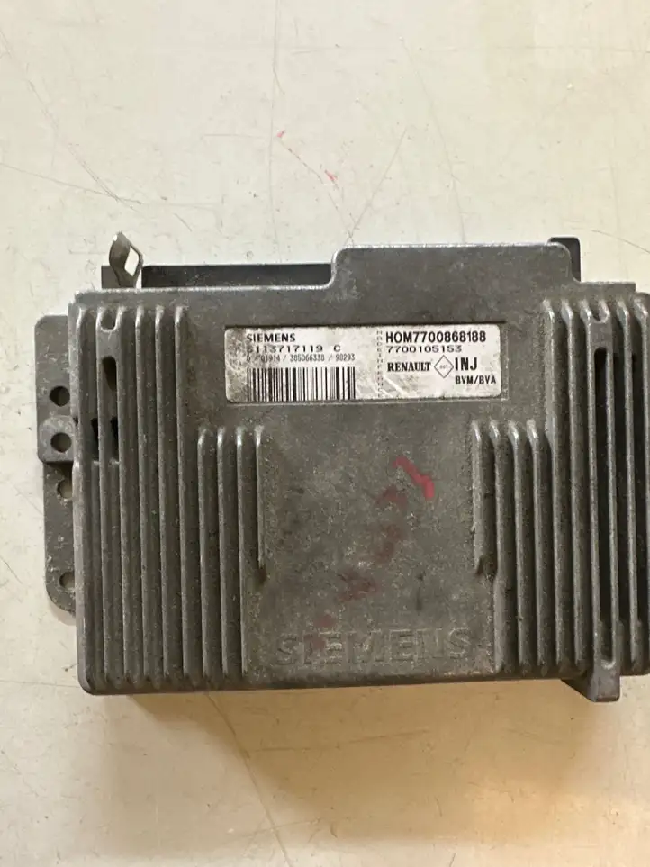 Renault Espace (1996 - 2002)  HOM7700868188 Блок управления двигателя