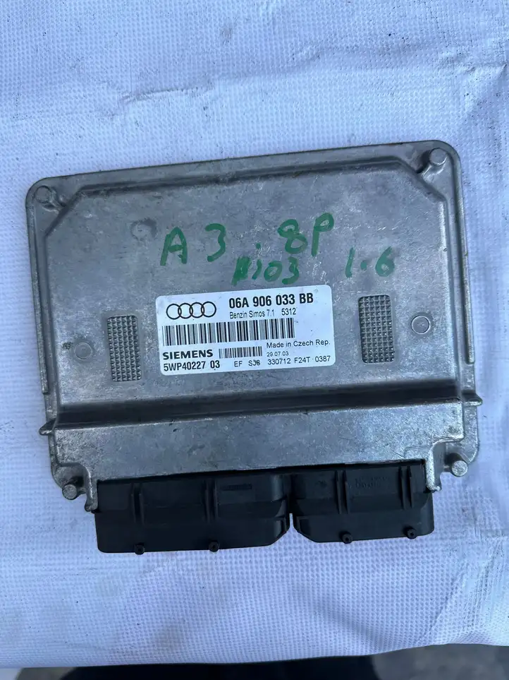 Audi A3/S3 8L (2000 - 2003) 06A906033BB Блок управления двигателем (ЭБУ) — фото 1