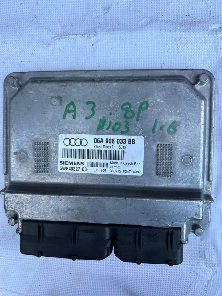 Audi A3/S3 8L (2000 - 2003) 06A906033BB Блок управления двигателем (ЭБУ) — фото 2