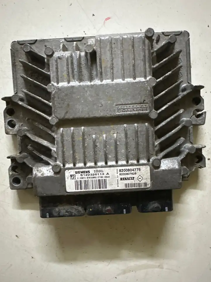 Renault Scenic II -  Grand scenic II (2006 - 2009)  S122326113A Блок управления двигателя