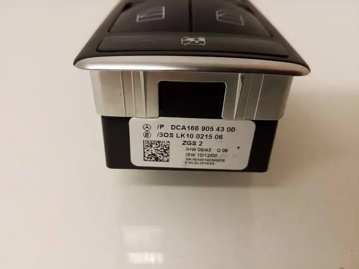 Mercedes-Benz B-class W246 (2014 - 2018) A1669054300 Блок кнопок стеклоподъемников — фото 2