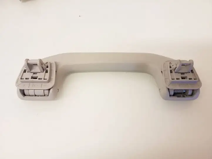Mercedes-Benz C W205 (2014 - 2021) A0998150039 Потолочная ручка передняя — фото 4