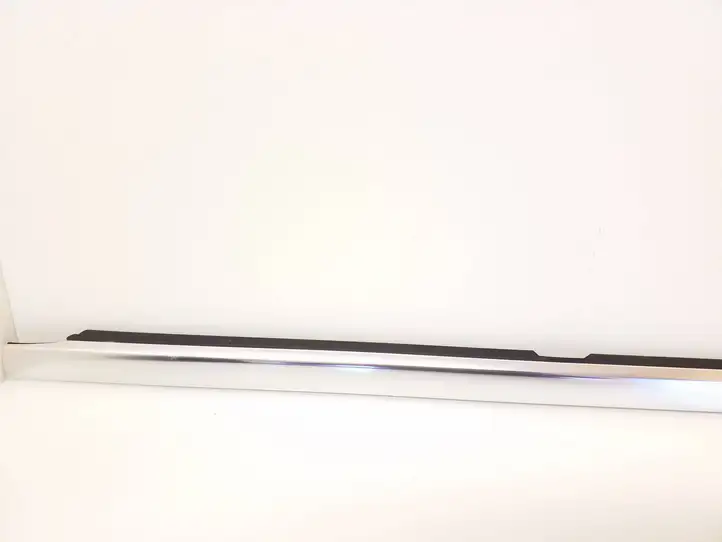 Mercedes-Benz C W205 (2014 - 2021) A2057300424 Уплотнитель стекла задней двери — фото 3