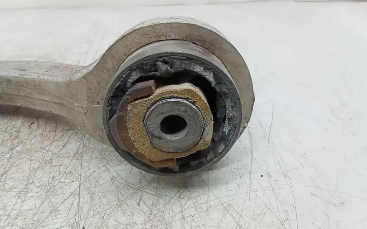 Audi A6 (1997 - 2001)   Вилы