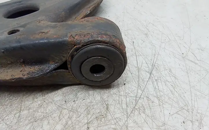 Volkswagen Polo (2001 - 2005)   Вилы