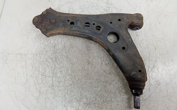 Volkswagen Polo (2001 - 2005)   Вилы