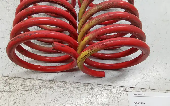 Volvo C30 (2010 - 2013)   Пружина