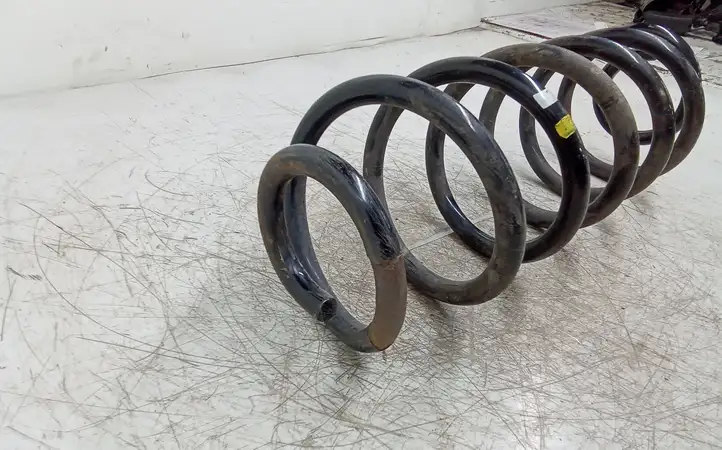 Volkswagen Golf Plus (2004 - 2008)   Пружина