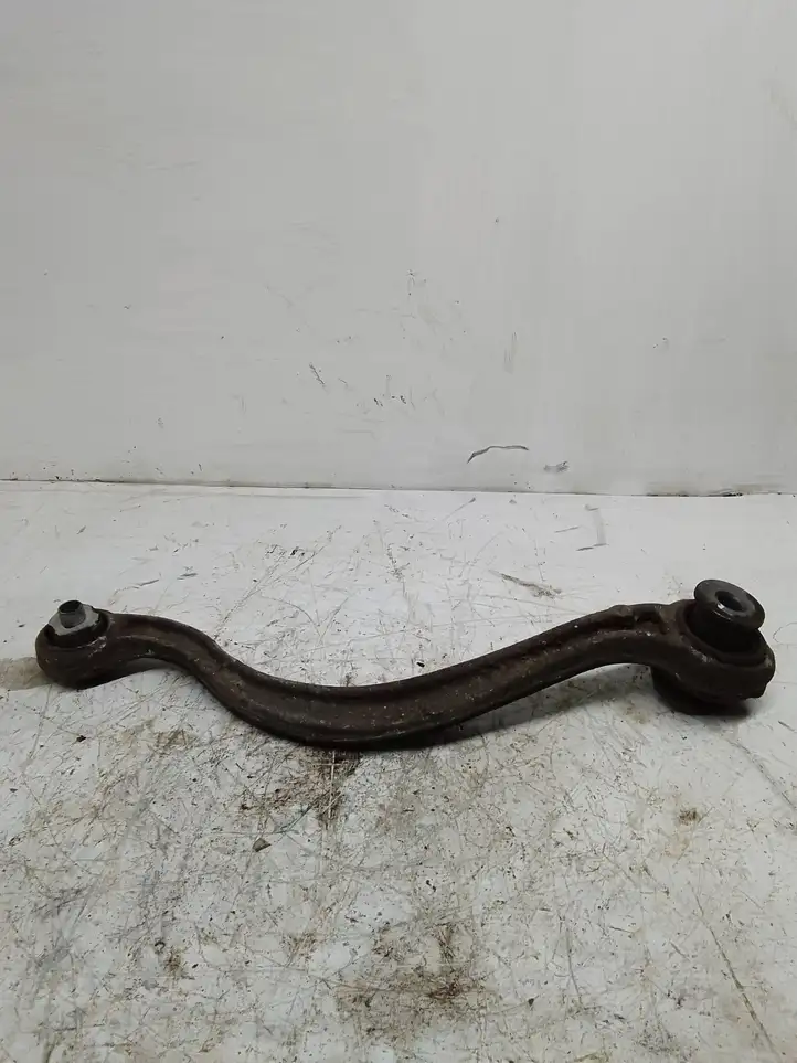 Citroen C5 (2004 - 2008)   Рычаг