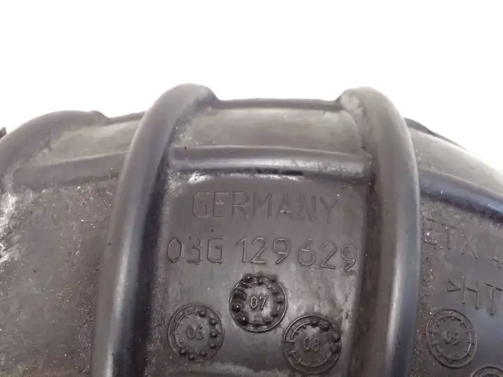 Audi A4 S4 B8 8K (2007 - 2011) 03G129629 Трубка подачи воздуха — фото 3