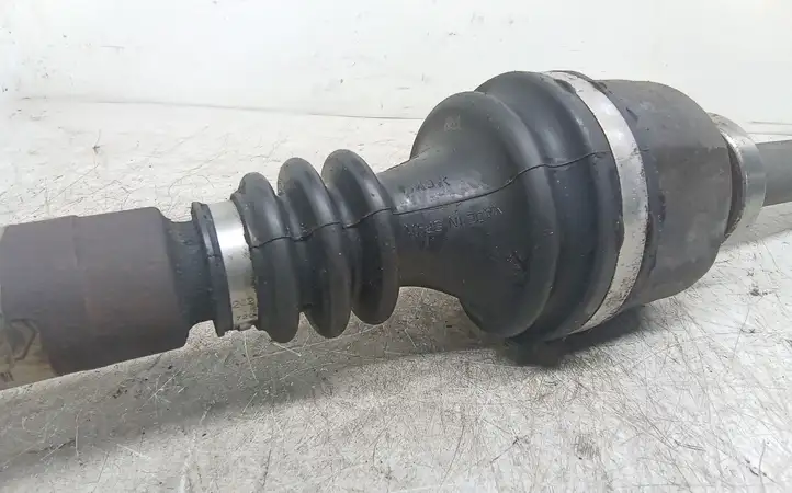 Renault Laguna (2001 - 2005)  8200079916 Передняя полуось