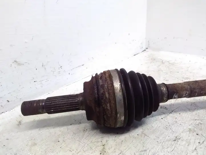 Toyota Yaris Verso (1999 - 2005)   Передняя полуось