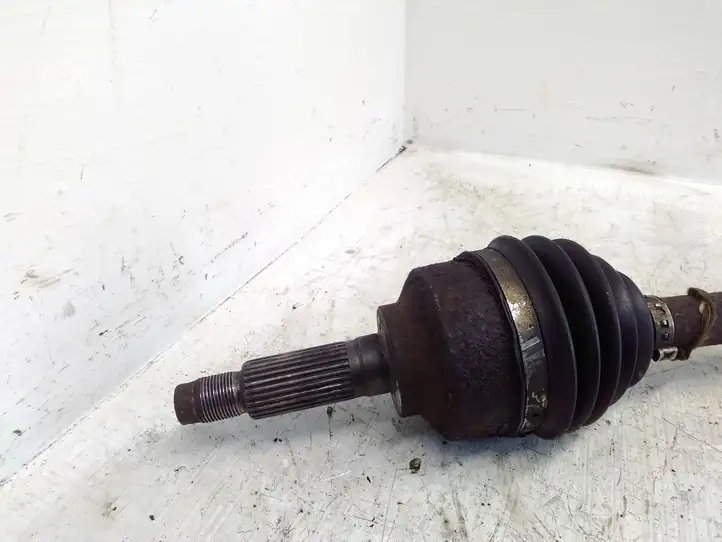 Kia Sorento (2002 - 2006)   Передняя полуось