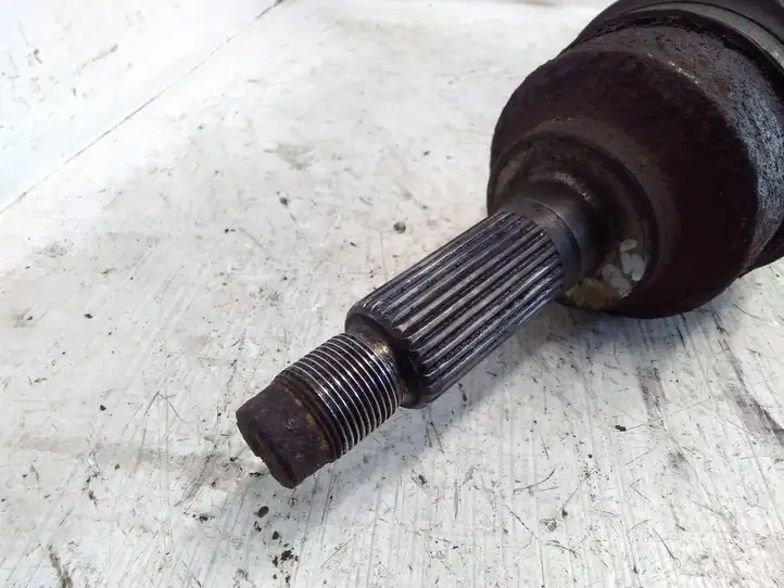 Kia Sorento (2002 - 2006)   Передняя полуось