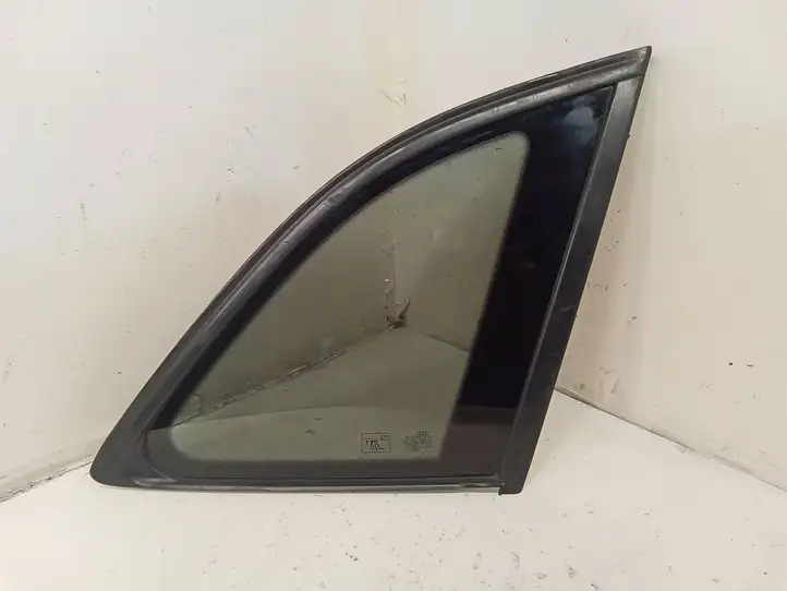 Audi Q5 (2008 - 2012)   Заднее боковое стекло кузова