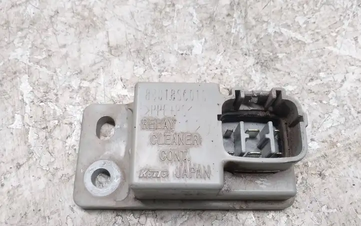 Subaru Outback (2009 - 2014) 88018SC010 Реле омывателя окон — фото 1