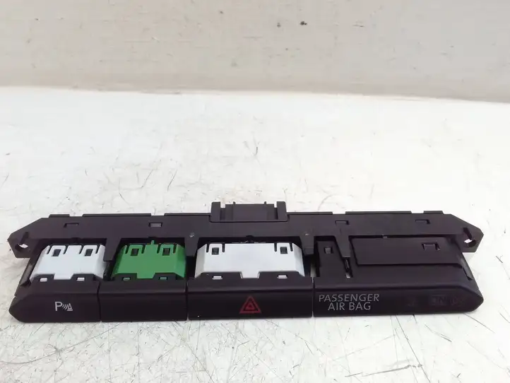 Volkswagen PASSAT B8 (2015 - ) 3G0927132A Блок кнопок на панели — фото 1