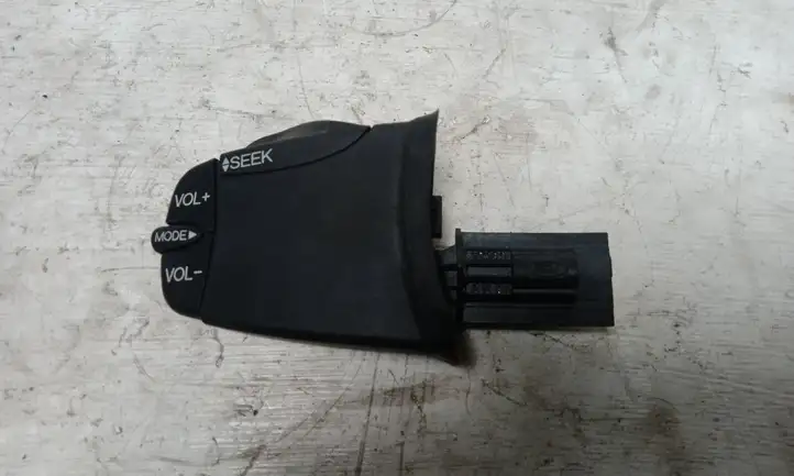 Ford Mondeo Mk III (2000 - 2007) 98AB14K147AD Кнопки на рулевом колесе — фото 1