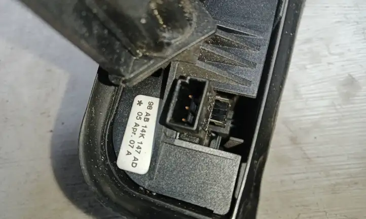Ford Mondeo Mk III (2000 - 2007) 98AB14K147AD Кнопки на рулевом колесе — фото 3