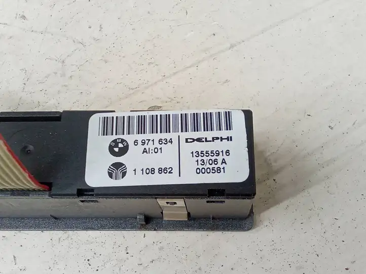 BMW 7 E65 E66 (2001 - 2008)  6971634 Включатель обогрева