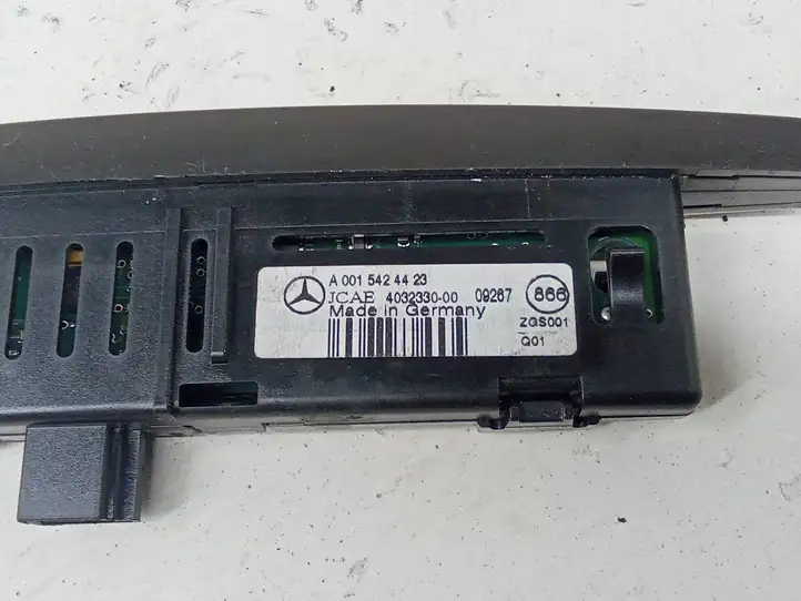 Mercedes-Benz E W212 (2009 - 2016) A0015424423 Экран парктроника PDC — фото 3