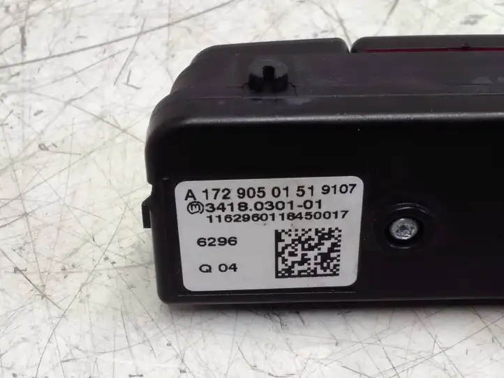 Mercedes-Benz GLA W156 (2013 - 2017) A1729050151 Другие включатели / ручки/ переключатели — фото 5