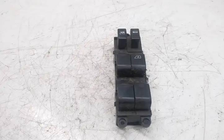 Subaru Outback (2009 - 2014) 157526 Кнопка стеклоподъемников — фото 1