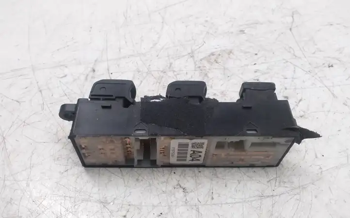 Subaru Outback (2009 - 2014) 157526 Кнопка стеклоподъемников — фото 2