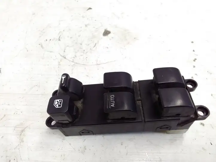 Subaru Forester SF (2000 - 2003) Кнопка стеклоподъемников — фото 1